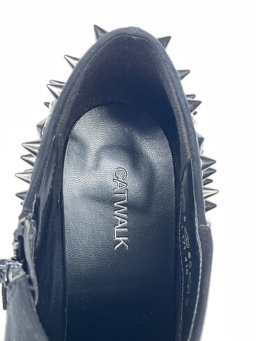 40 Beden siyah Renk Catwalk Junkie Bot %70 İndirimli.
