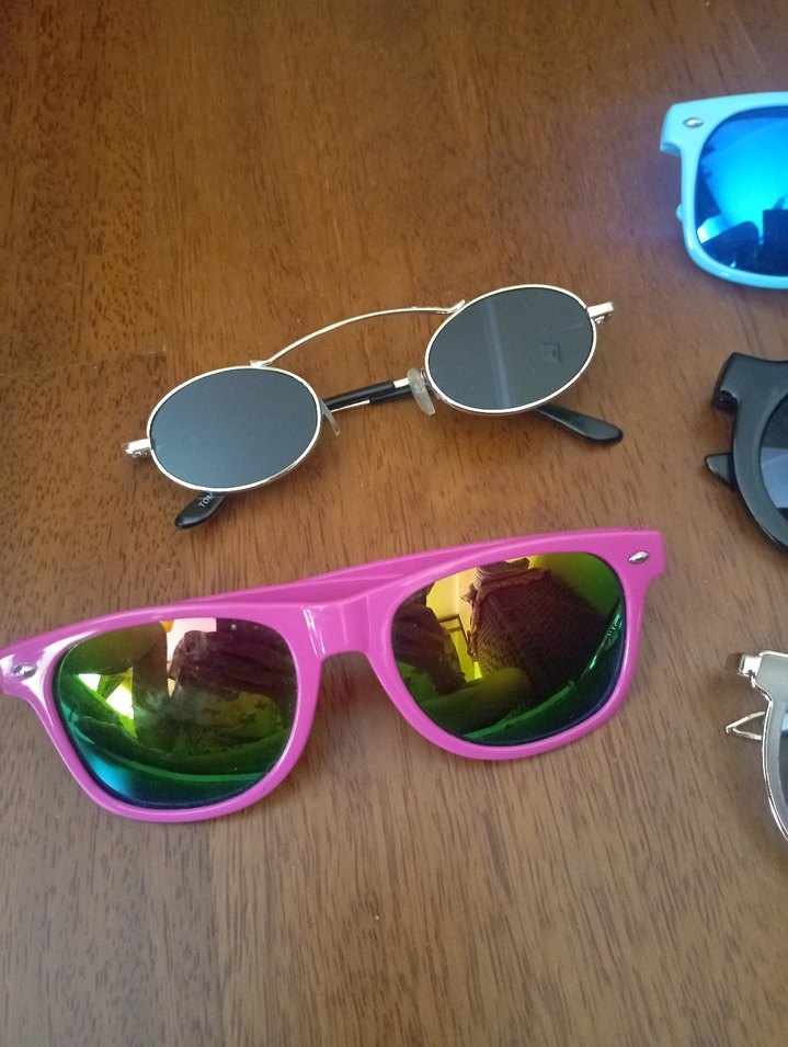 Parlak Mavi Kadın Gözlüğü - Minimalist Stil - Görsel 2