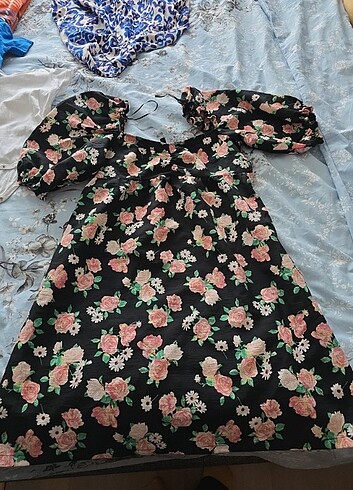 s Beden H&M Çiçekli Balon Kol elbise