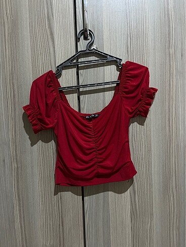 Trendyol & Milla Kırmızı crop