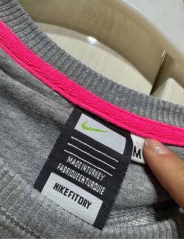 m Beden Sweat