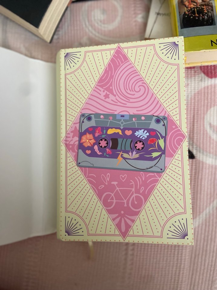 Operatöre Bağlanıyorsunuz - K. Kübra Berk - Görsel 3