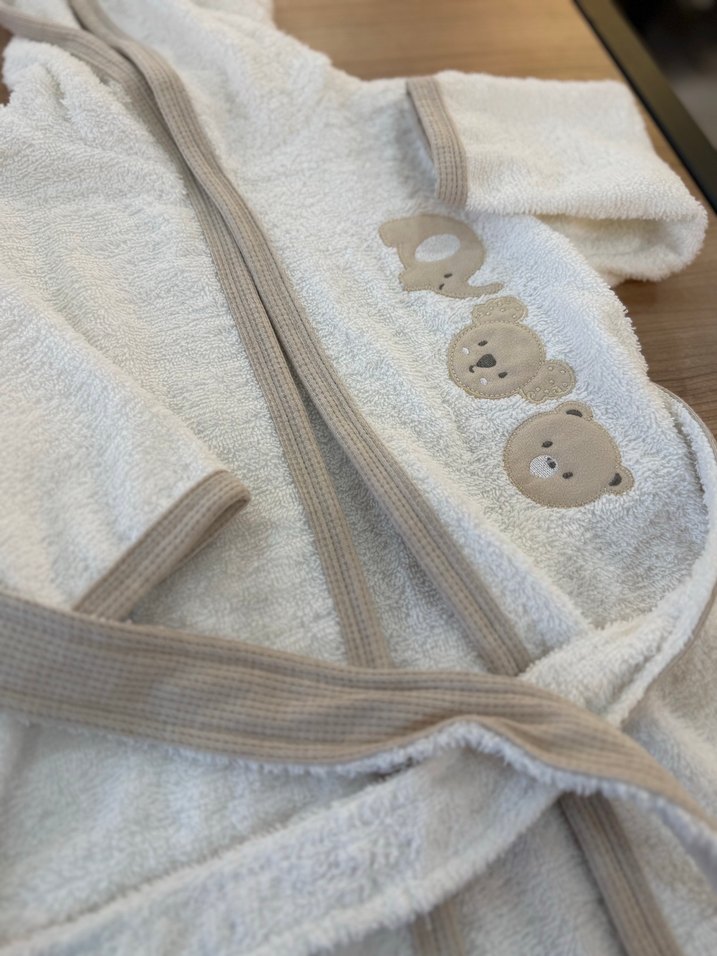 Kapüşonlu Erkek Çocuk Bornozu ayı Desenli - Görsel 2