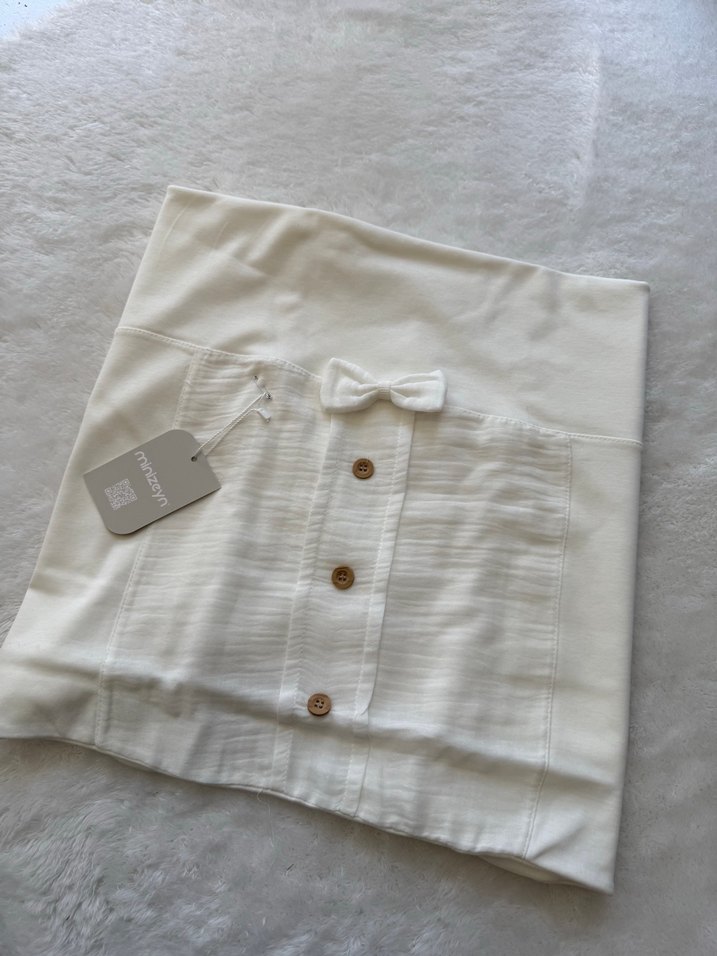 Beyaz Düğmeli Kısa Kollu Bebek Hastane Çıkışı - Görsel 2