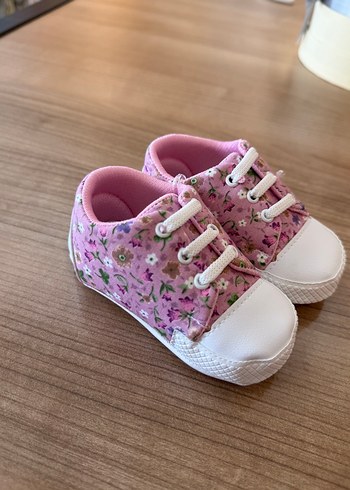 Pembe Çiçek Desenli Kız Bebek İlk Adım Ayakkabısı - Görsel 2