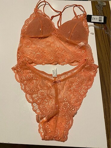 Bralet takım
