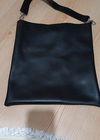 Siyah Tokalı Kadın Çanta - Görsel 3