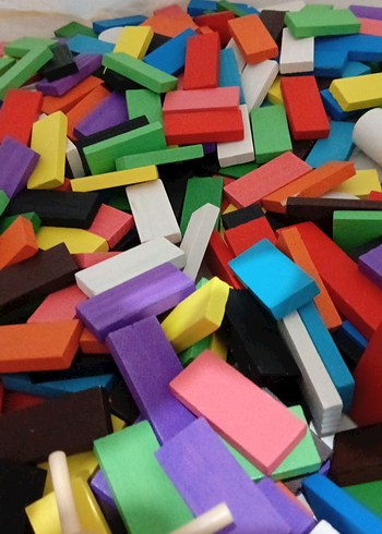 Renkli Ahşap Bloklar ve Oyuncak - Görsel 2
