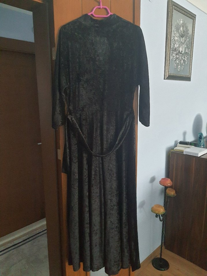 Kadife Elbise - Görsel 2