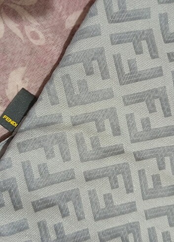 Fendi Fendi Eşarp