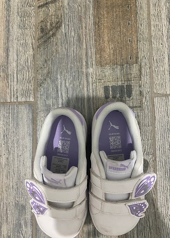 23 Beden beyaz Renk Puma kız çocuk ayakkabı
