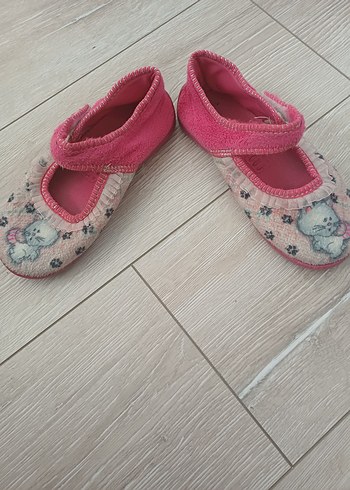 Kızlar için Pembe Nakışlı Sıcak Terlik - Görsel 2