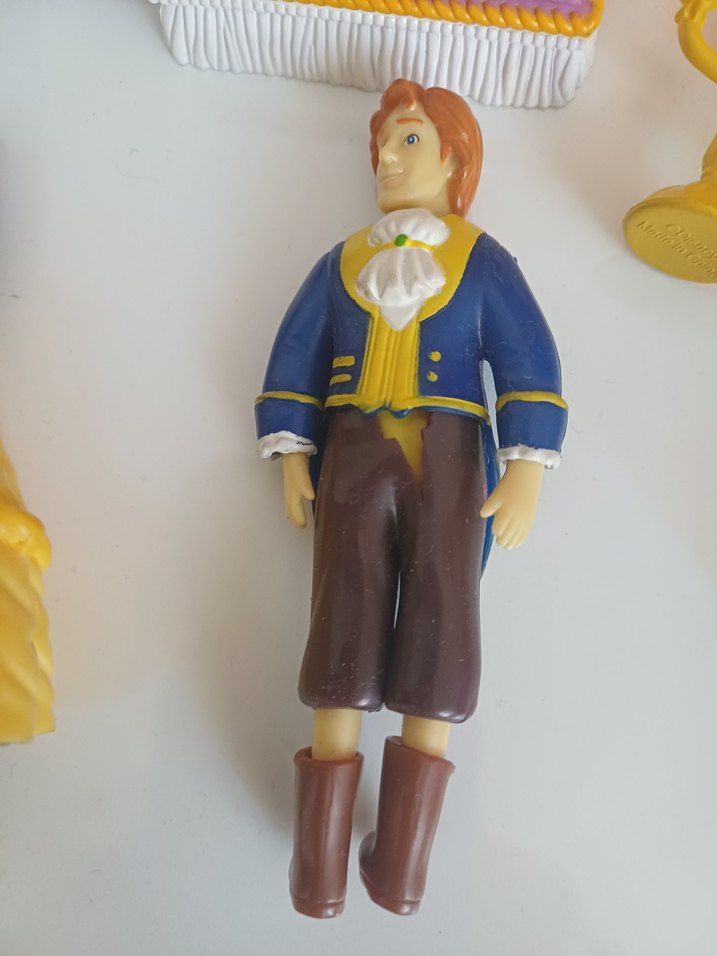 Sarı Renkli Prenses Şato Oyuncak Seti - Görsel 3