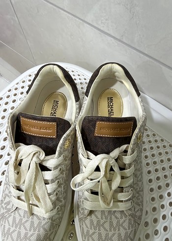 Michael Kors Monogramli Beyaz Sneaker