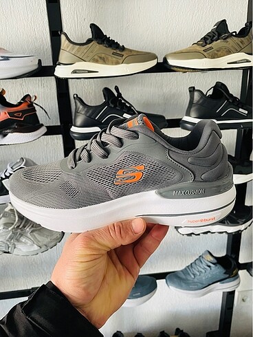 Skechers