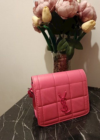 Diğer Pembe Zincir Detaylı Kadın Çanta