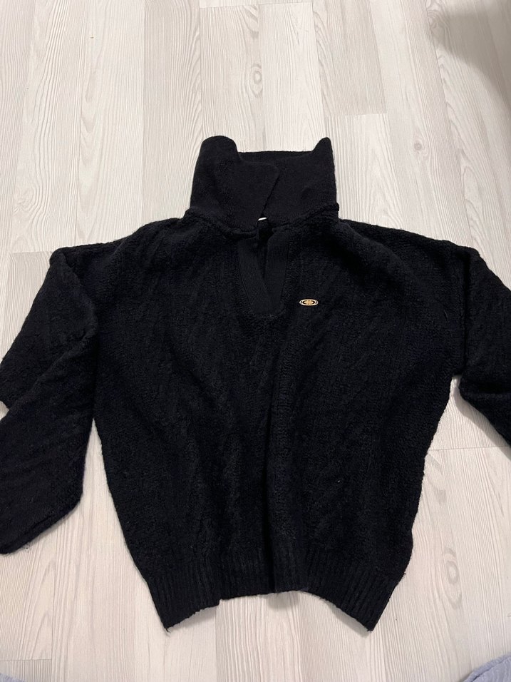 Siyah Nakışlı Örgü Kadın Kazak - Görsel 4