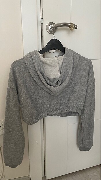 Kadın crop sweatshirt - Görsel 2