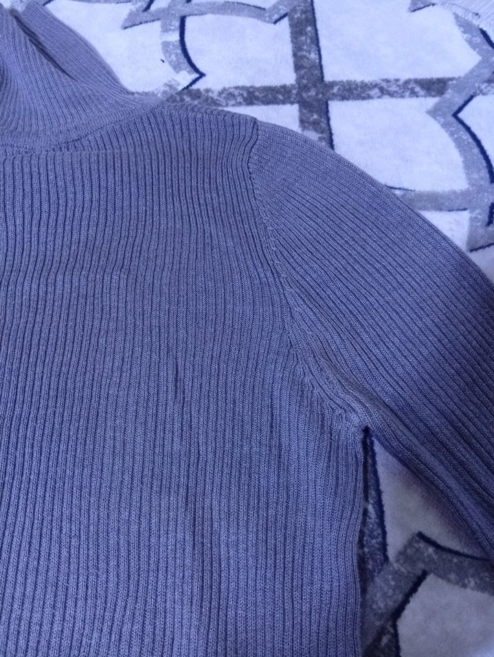 Gri Kadın Boğazlı İnce Triko Kazak - Görsel 3