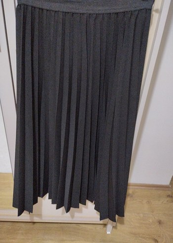 Kadın Siyah Pilili Uzun Etek - Görsel 2