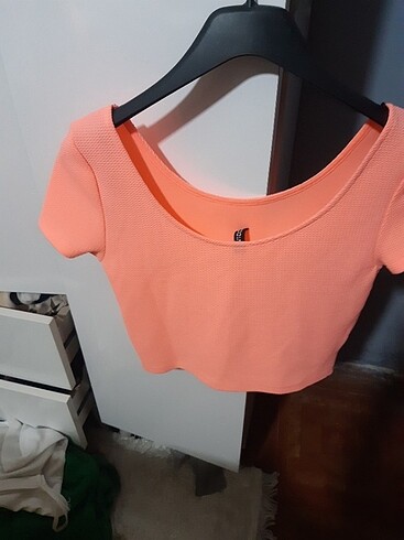 H&M Hiç giynilmedi crop