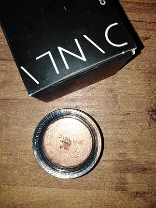 Fenty Beauty danla far