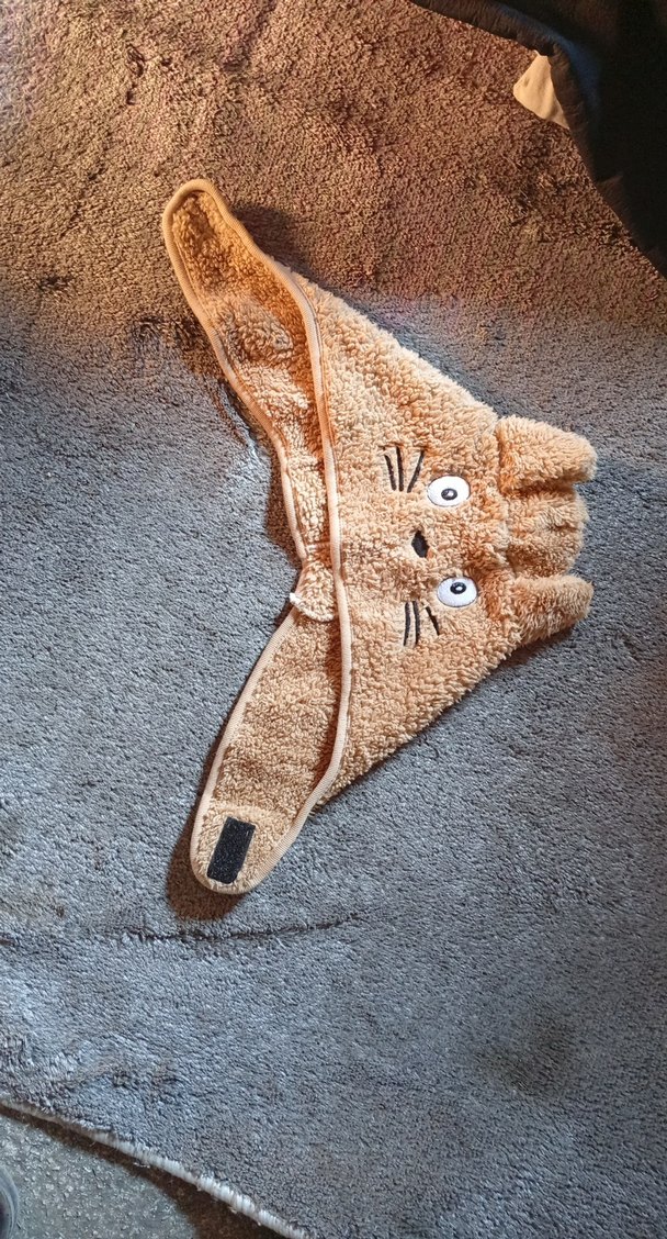 Kahverengi Örgü Kedi Tulumu ve Şapka - Görsel 3