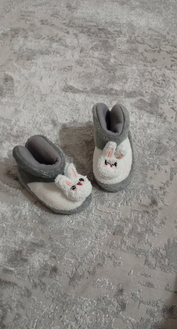 Gri Kürklü Nakışlı Kız Çocuk Ev Terliği - Görsel 2