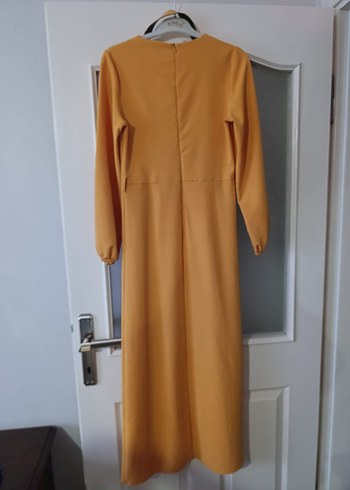 Uzun Sarı Kemerli Modern Klasik Elbise - Görsel 2