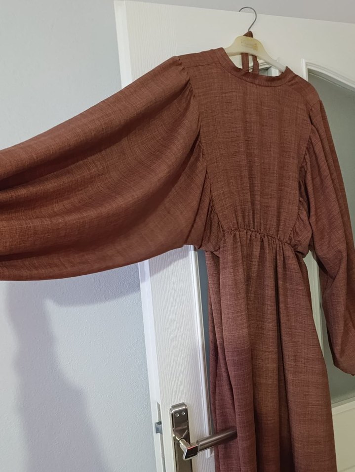 Kahverengi Uzun Keten Elbise - Görsel 3