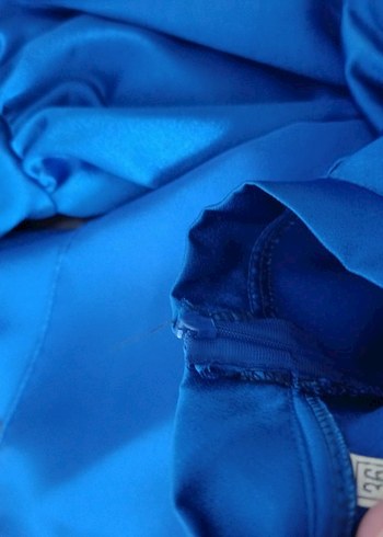 Uzun Mavi Saten Elbise, Yüksek Yaka, Salaş Kesim - Görsel 5