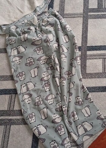 Gri Nakışlı pijama takımı - Görsel 2