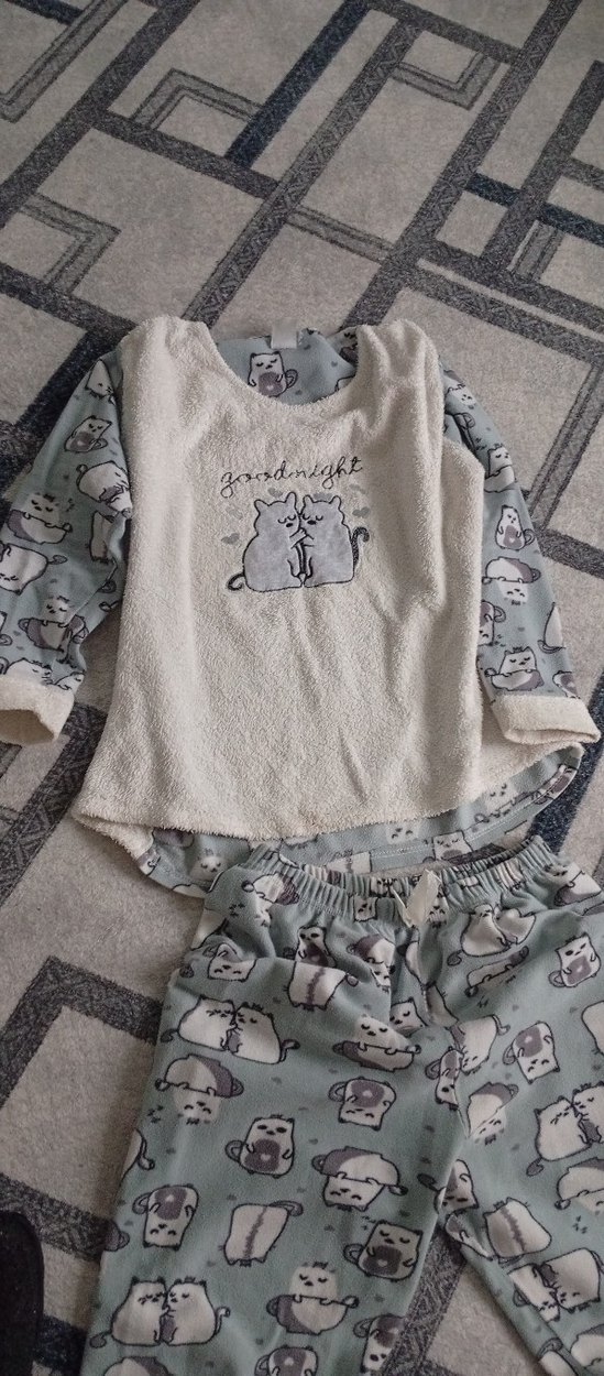 Gri Nakışlı pijama takımı - Görsel 3