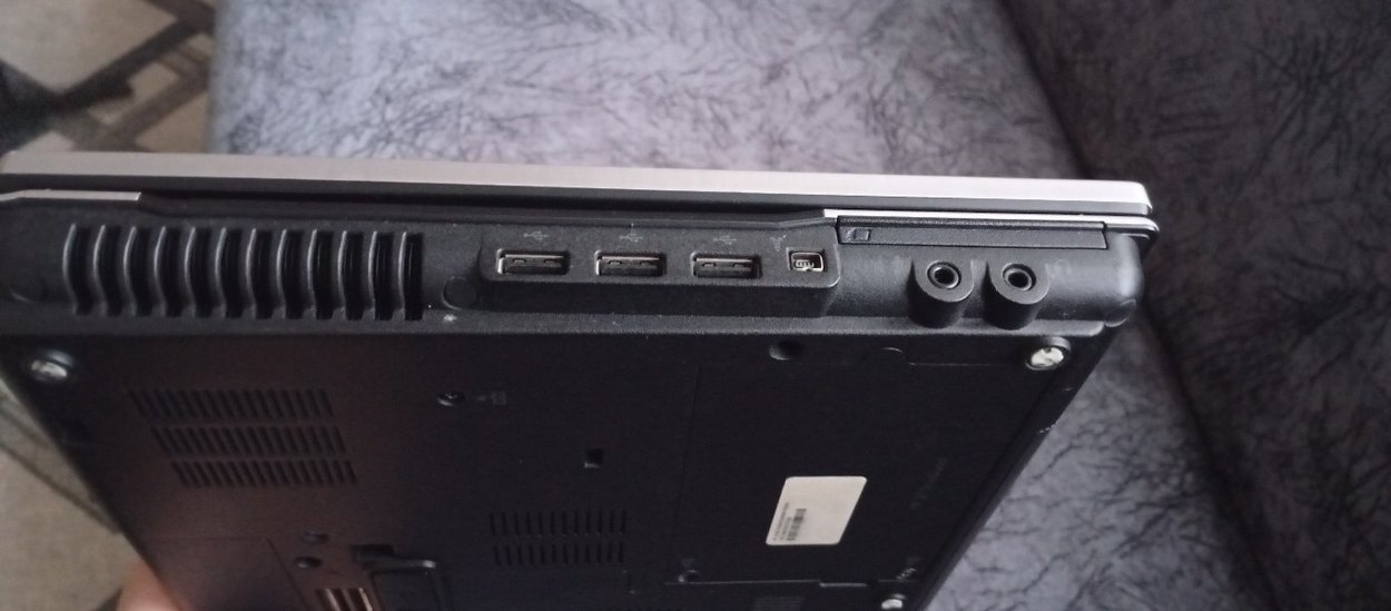 Siyah Renkli Laptop - Görsel 2