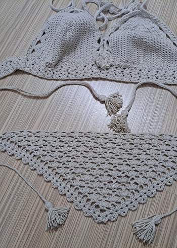 Diğer Bej Örgü Bikini Üstü ve Bandana