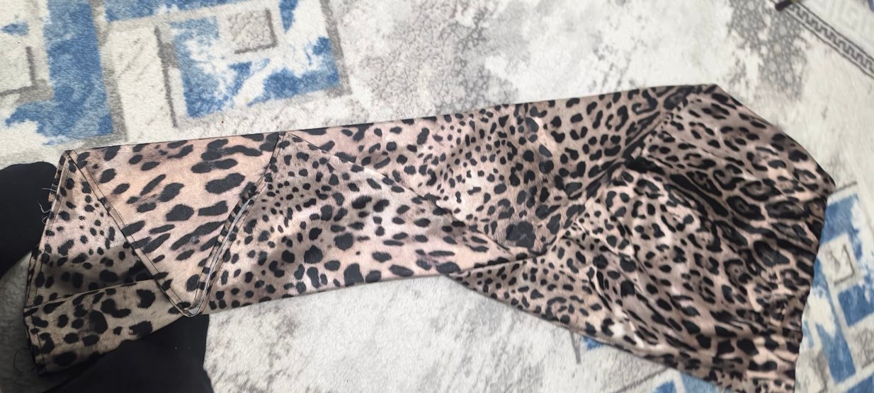 Kahverengi Parlak Leopar Desenli Kadın Atkı - Görsel 2