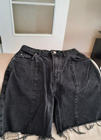Siyah Bermuda Denim Şort