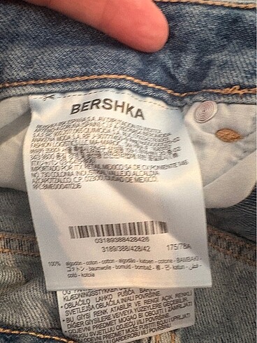40 Beden Bershka yeni etiketli sort