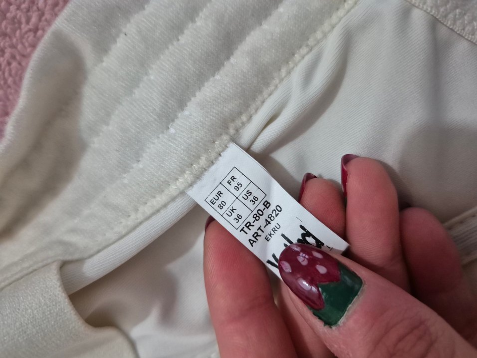 Beyaz korse - Görsel 2