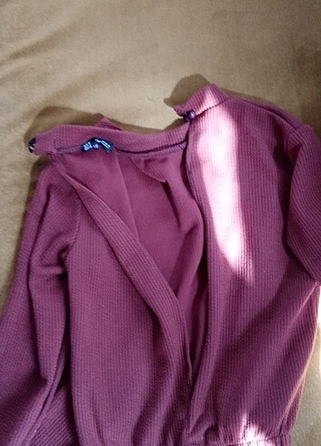 36 Beden Arkası açık kısa crop bluz