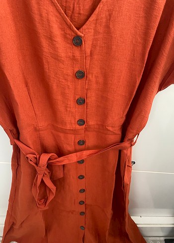 Düğmeli V Yakalı Kiremit rengi Midi Elbise - Görsel 3