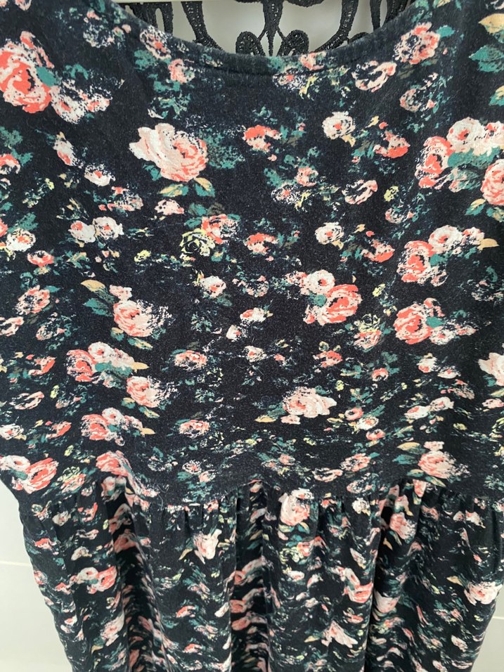 Çiçek Desenli Dantel detaylı elbise - Görsel 3