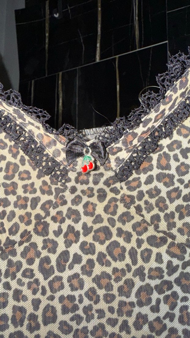 Leopar desenli dantel
crop - Görsel 3