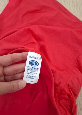 Kırmızı Fırfırlı Kadın Mayo - Görsel 3