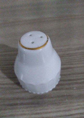 Beyaz Porselen Tuzluk - Görsel 2