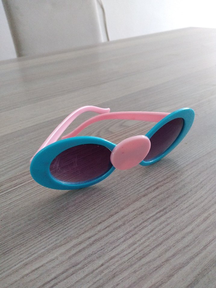 Renkli Retro çocuk Güneş Gözlüğü Fiyonk Detaylı - Görsel 3