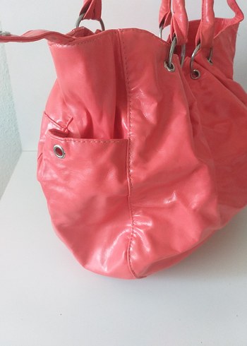 Kadın Pembe Parlak Deri Fermuarlı Çanta - Görsel 3