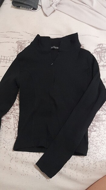 vücudu saran siyah crop body