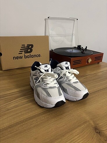 NEW BALANCE 530