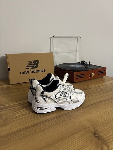 38 Beden beyaz Renk NEW BALANCE 530